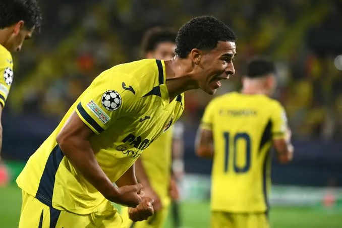 Villarreal – Napoli 3:1! Błąd Politano i gol Mouriño z dystansu [SKRÓT MECZU]